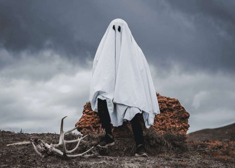Nằm mơ thấy ma nhát, ma trêu chọc bạn là điềm báo gì?