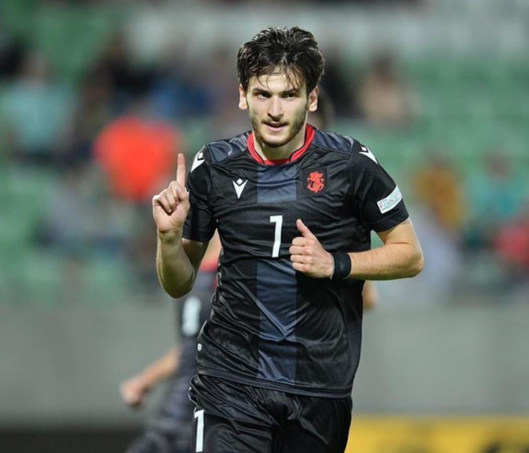 Khvicha Kvaratskhelia 2023 – Giá trị tài sản ròng, Mức lương, Nhà tài trợ, Bạn gái, Hình xăm, Ô tô, v.v.