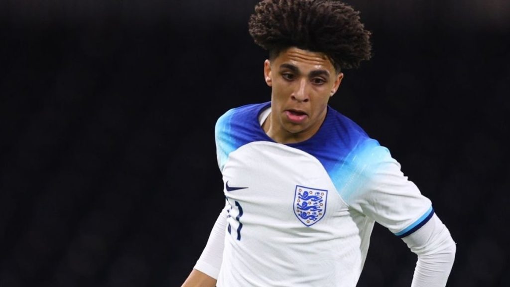 Tiểu sử Rico Lewis - Footbalium