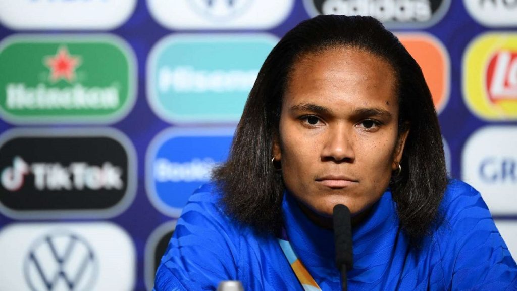 Tiểu sử Wendie Renard - Footbalium