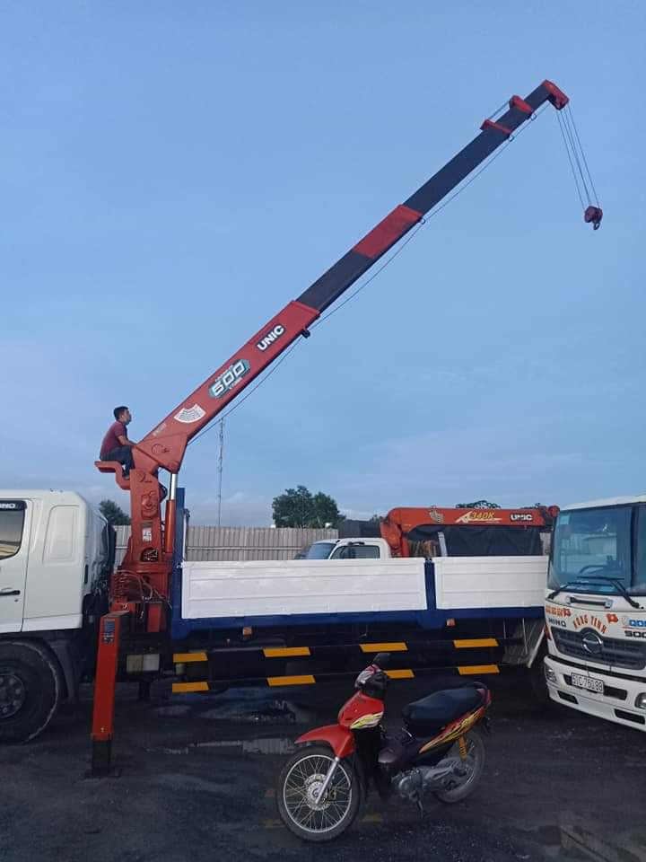 Dịch vụ cho thuê xe cẩu tự hành | Kinh nghiệm lái cần cẩu tự hành