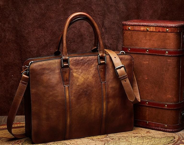 Quà tặng bé cho sếp: túi da, cặp tài liệu