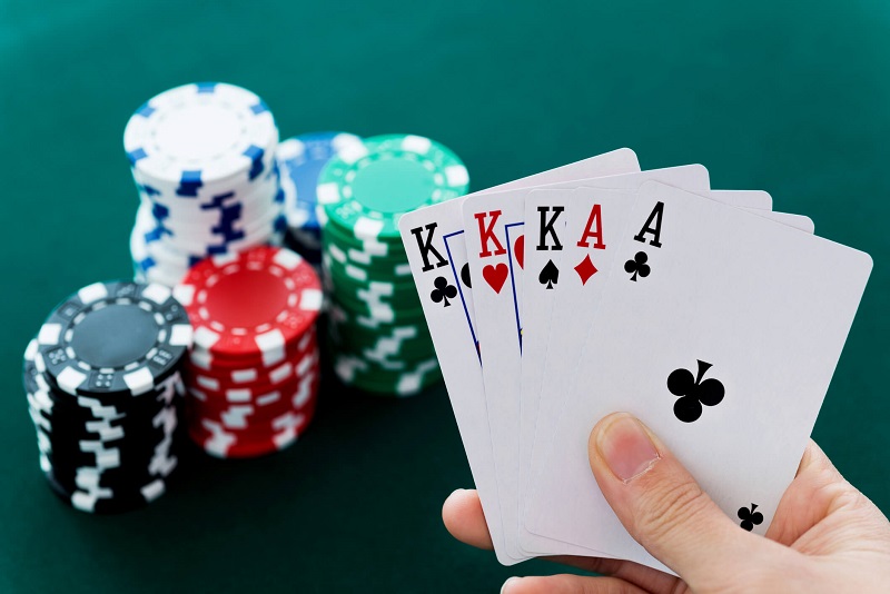 Bật Mí Thứ Tự Bài Mạnh Trong Poker - Tay Bài Nào Mạnh Nhất?
