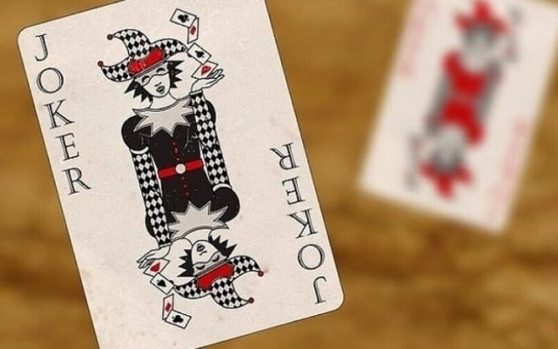 Lá bài Joker trong game bài phương Tây: Sức mạnh bí ẩn đằng sau nụ cười của chú hề? đầu tiên Lá bài Joker trong bộ bài Tây: Sức mạnh bí ẩn đằng sau nụ cười hề hướng đến ?