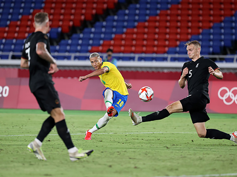 Giải đáp: 1 trận bóng đá bao nhiêu phút? 1 trận có mấy hiệp?